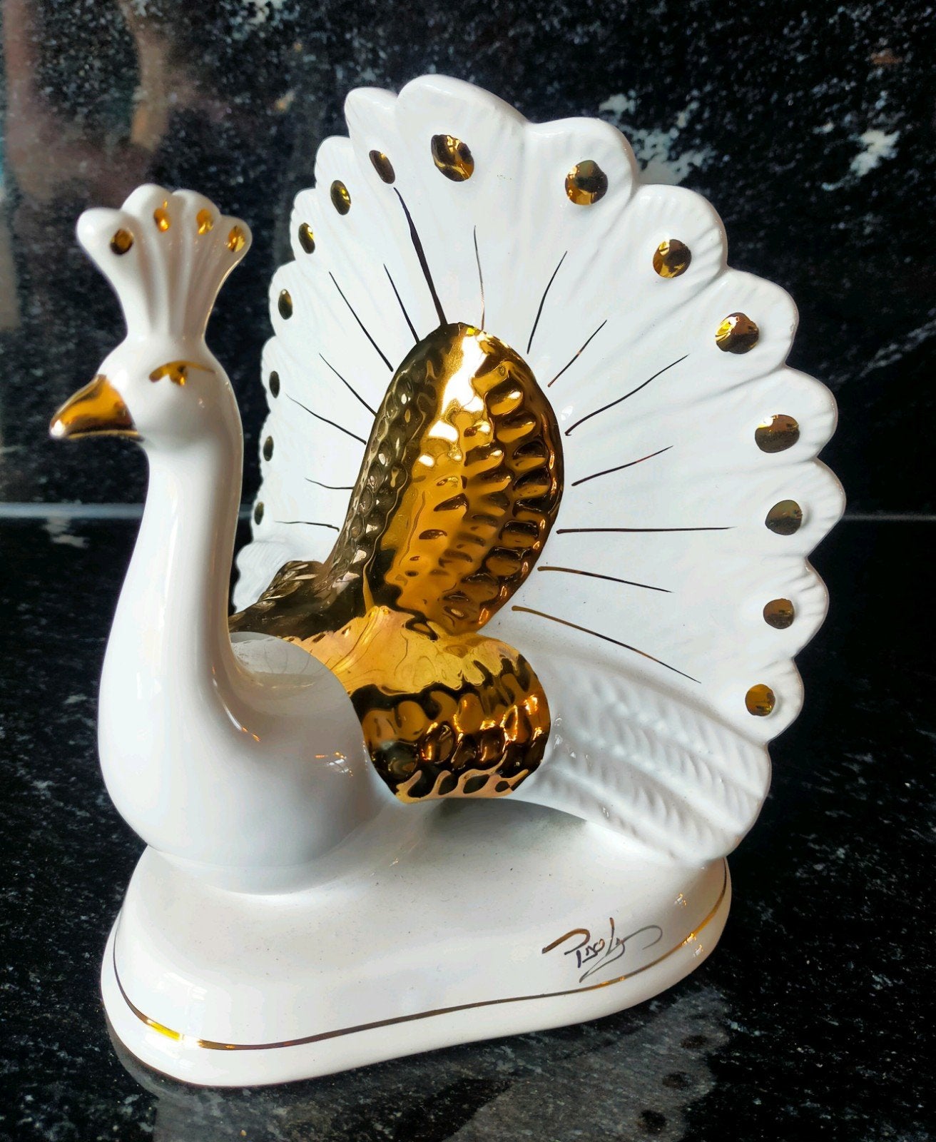 Vintage Capodimonte Pauw Beeldje - Wit Porselein & 24K Goud, Antiek en Kunst, Ophalen of Verzenden