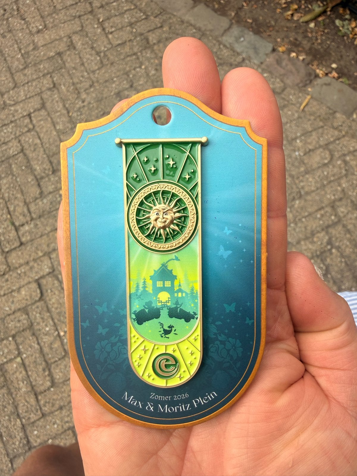 Efteling Max & Moritz Zomer 2026 Pin - Meerdere beschikbaar, Verzamelen, Verzenden, Nieuw, Button of Speldje
