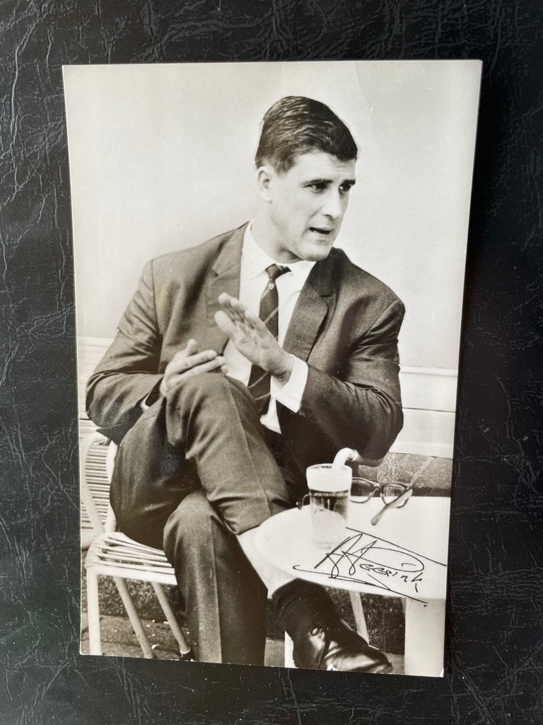 ansichtkaart van Anton Geesink met  handtekening., Verzenden, 1960 tot 1980, Sterren en Beroemdheden