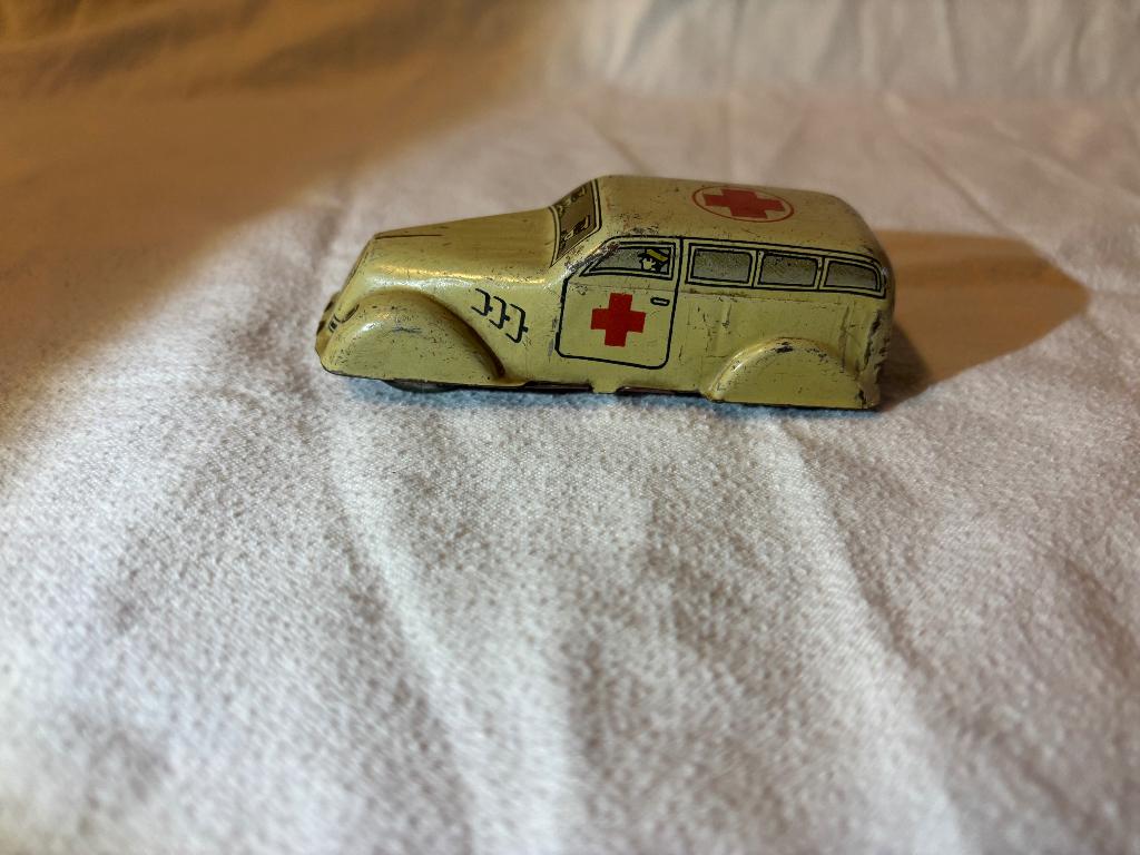 Vintage Italiaanse Blikken Ambulance (FCB Centola) – 1953, Antiek en Kunst, Antiek | Speelgoed, Ophalen
