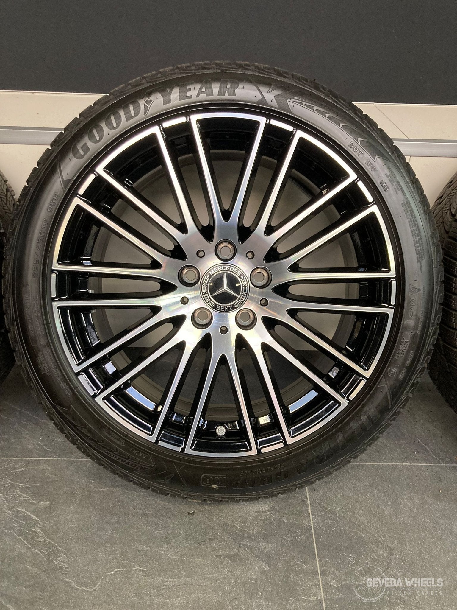 18” originele Mercedes C klasse W206 velgen + winterbanden, Auto-onderdelen, 18 inch, Gebruikt, -, -