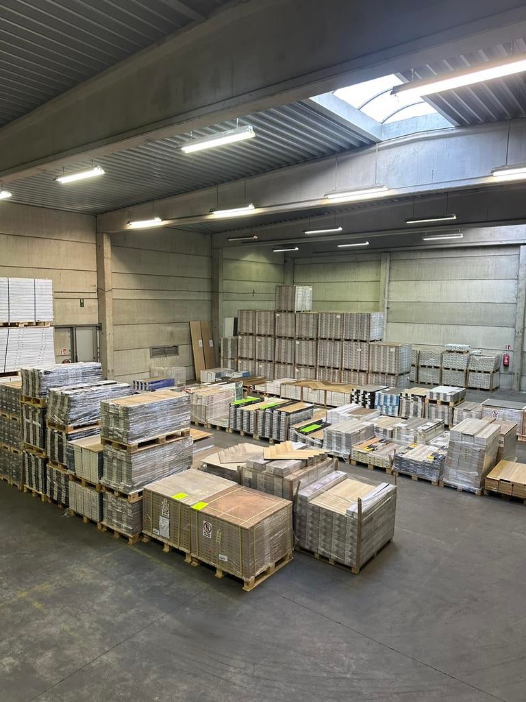 Vloeren uit faillissement, Ophalen, Nieuw, 75 m² of meer, Laminaat