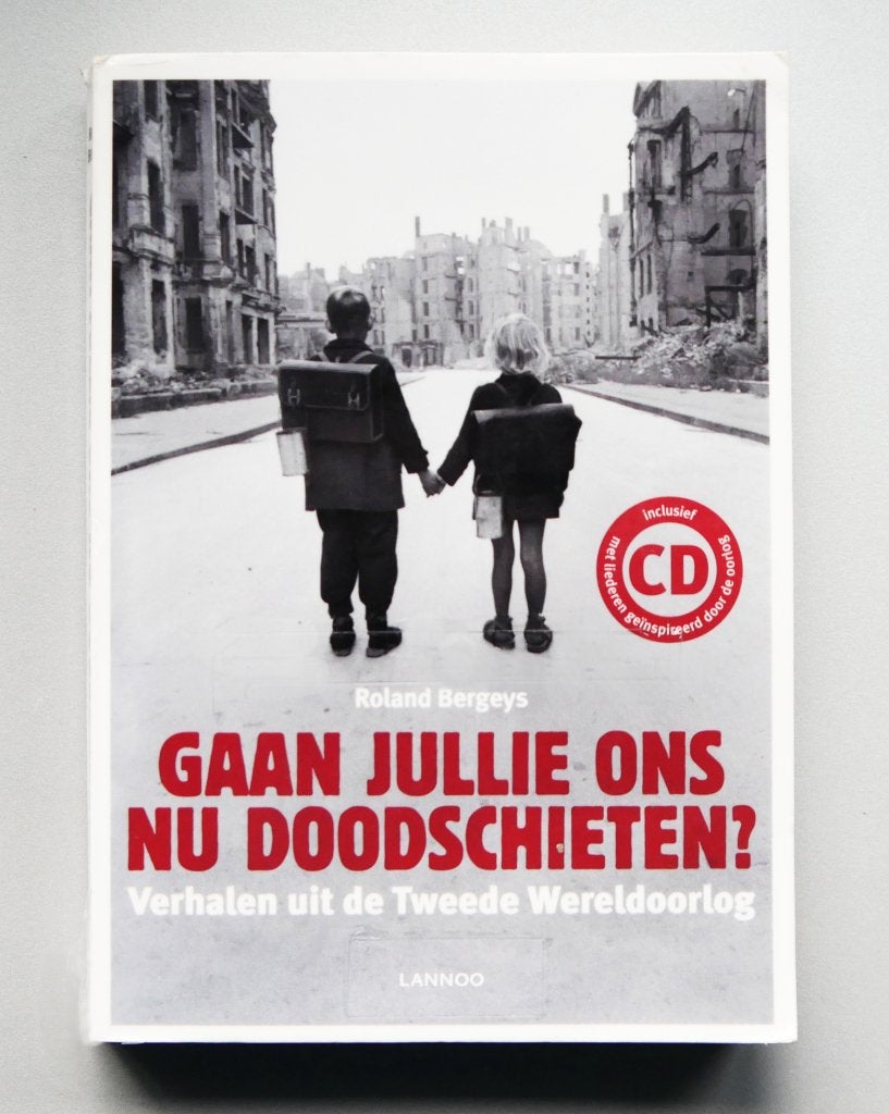Gaan jullie ons nu doodschieten? /, Ophalen of Verzenden, Tweede Wereldoorlog, Zo goed als nieuw