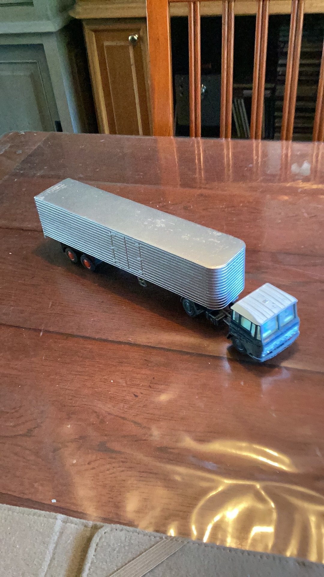 Daf 2600 blauw met oplegger lioncar, Ophalen of Verzenden, Gebruikt, Bus of Vrachtwagen, Lion Toys