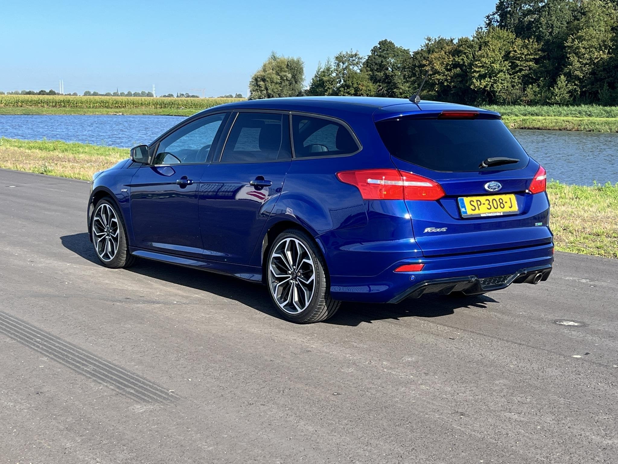 Ford Focus Wagon 1.5 ST-Line Clima, cruise, pdc achter, Stof, Euro 6, 4 cilinders, 150 pk