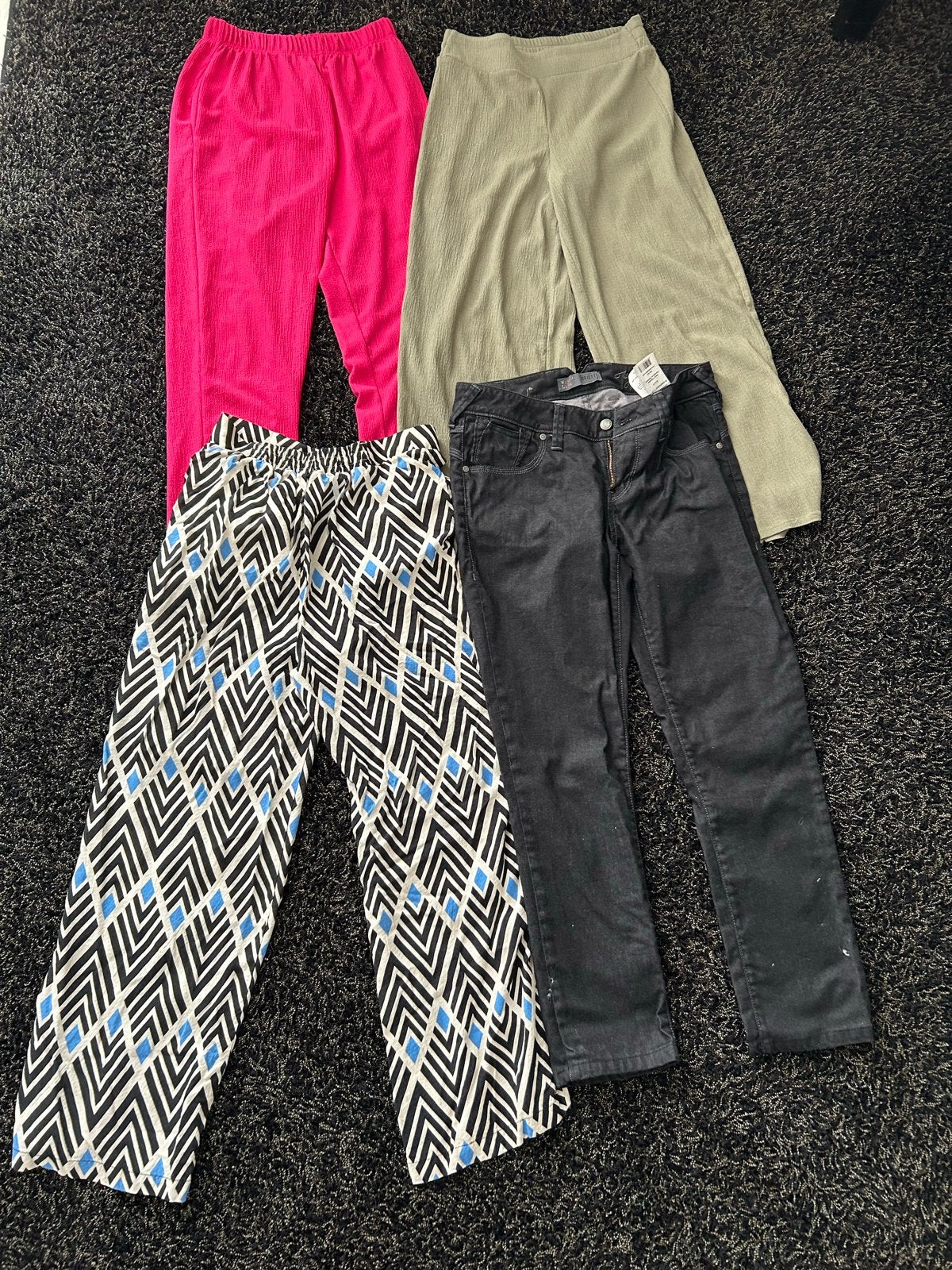 Diverse broeken: roze, groen, zwart en patroon (maat L/M), Meerkleurig, Maat 42/44 (L), Ophalen of Verzenden, Lang