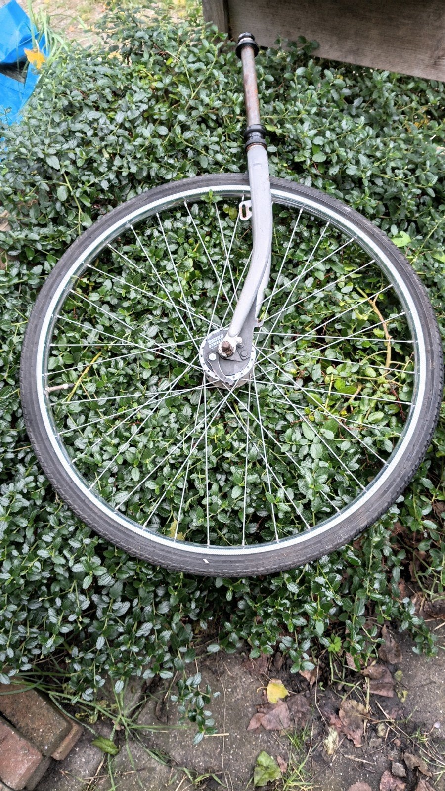 Voorwiel met voorvork en trommwlrem - 28 inch x 1 5/8  (700x, Wiel, Gebruikt, Staal, Stadsfiets