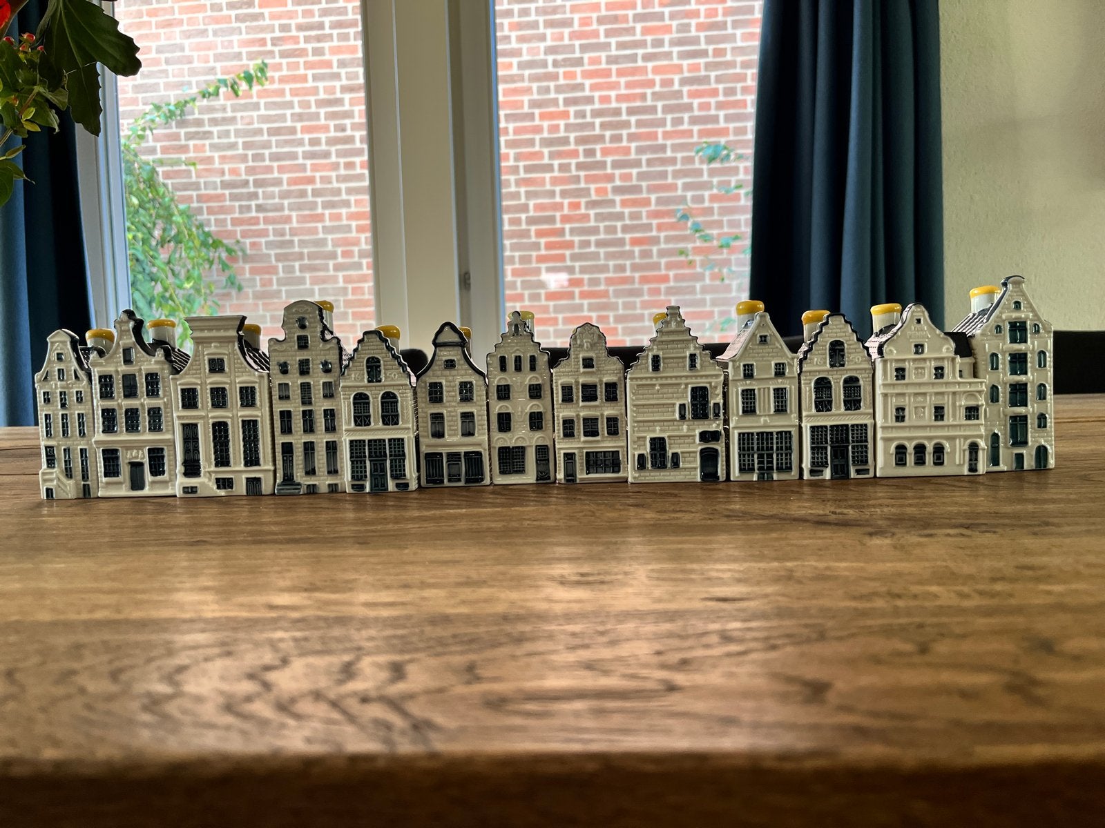 Klm Delfts Blauwe Grachtenpandjes - Miniatuur Huisjes, Verzamelen, Ophalen, Zo goed als nieuw