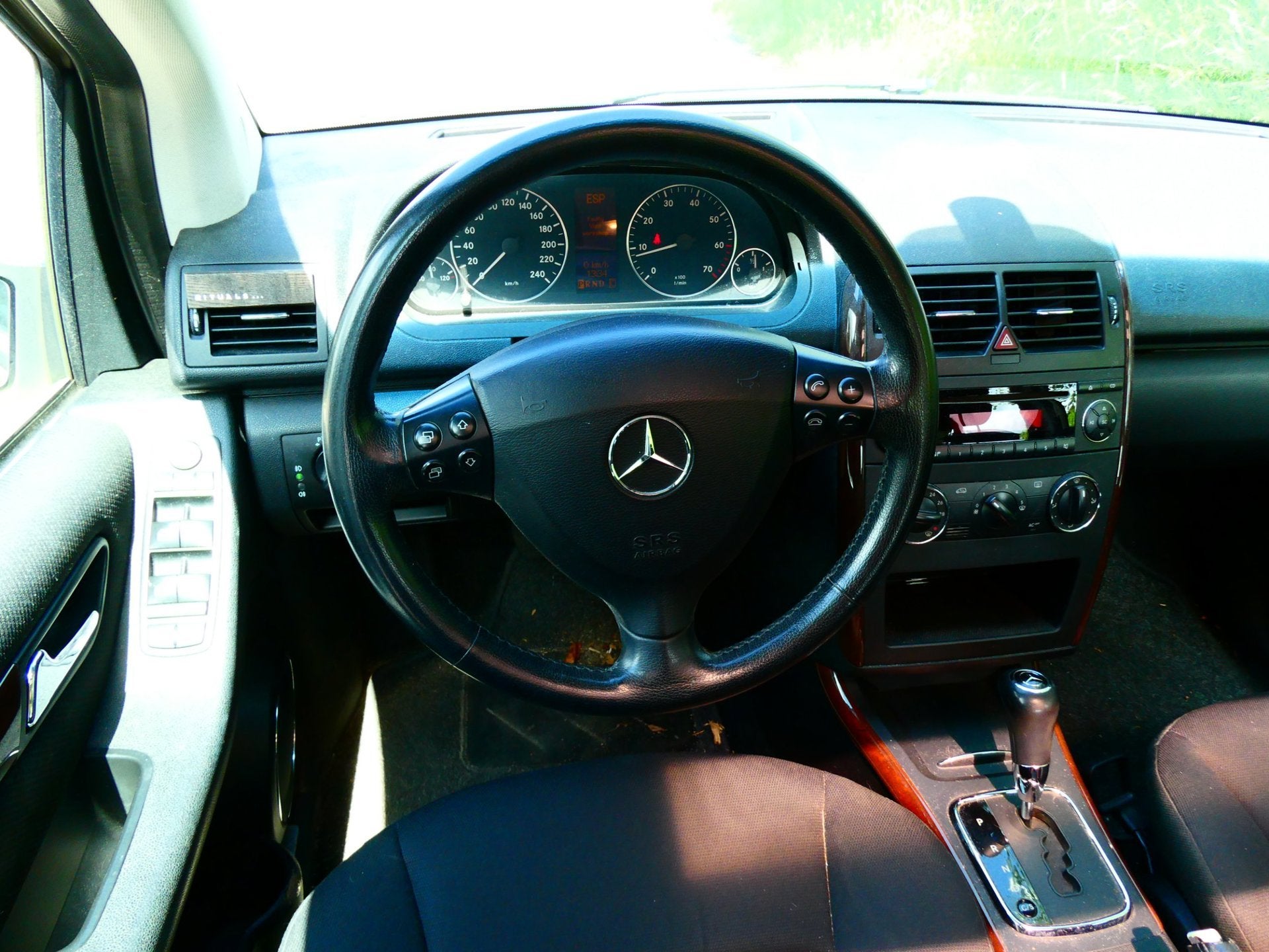Mercedes-Benz A-klasse 170 Classic Automaat ZO MEE LEES TEKS, Auto's, Stof, Gebruikt, 4 cilinders, 116 pk