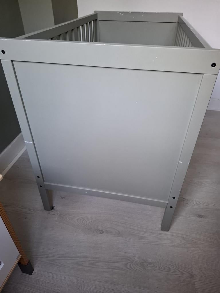 Ikea sundvik baby bedje in mooie staat (0-4 jaar), Ophalen, Gebruikt, Ledikant