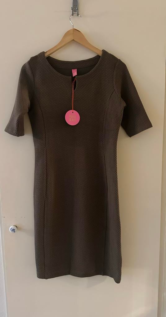 Kyra & Ko Bruine Jurk Maat  L nieuw!, Kleding | Dames, Ophalen of Verzenden, Nieuw, Bruin, Knielengte