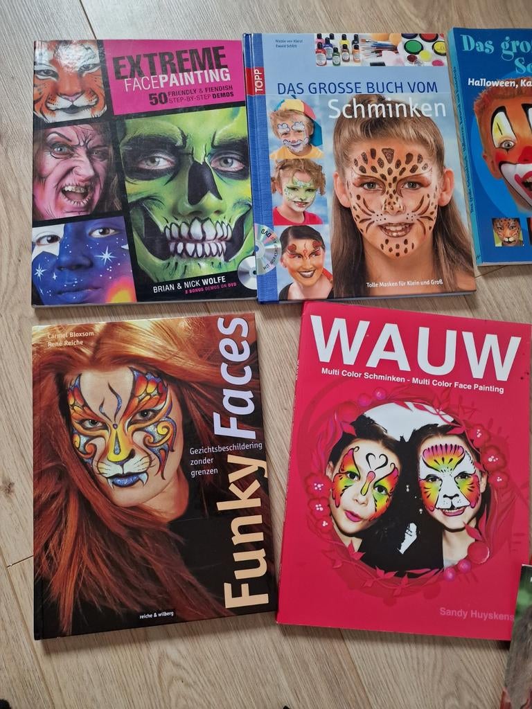 Grote collectie schminkboeken voor elk feest, Boeken, Diverse auteurs, Ophalen of Verzenden, Zo goed als nieuw, Overige onderwerpen