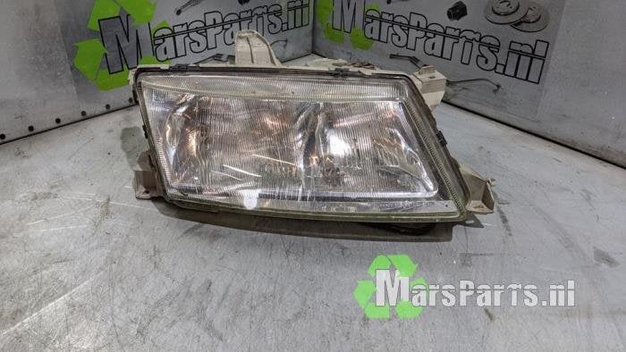 Koplamp rechts van een Saab 9-5, Gebruikt, -, -, Ophalen of Verzenden