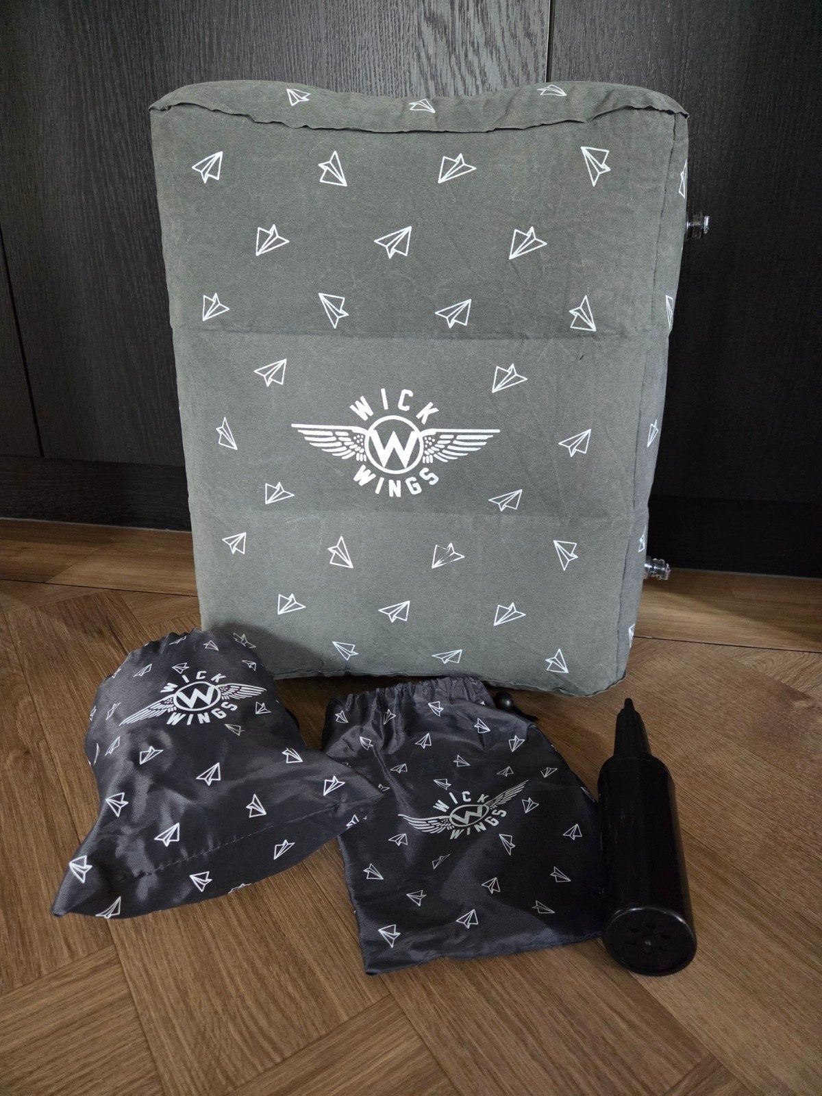 2x Wick Wing - opblaasbaar vliegtuigbedje - voetensteun, Verzenden, Nieuw