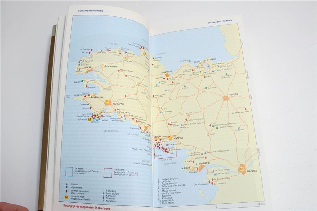 ANWB Reisgids Normandië & Bretagne [Met Kaart], Gelezen, Europa, Ophalen of Verzenden, Reisgids of -boek