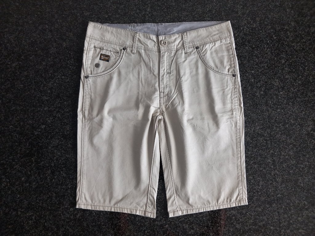 G-star Raw Ecru Short Bermuda mt 27 spiksplinternieuw!!!, Kort, Nieuw, Ophalen of Verzenden, Maat 36 (S)