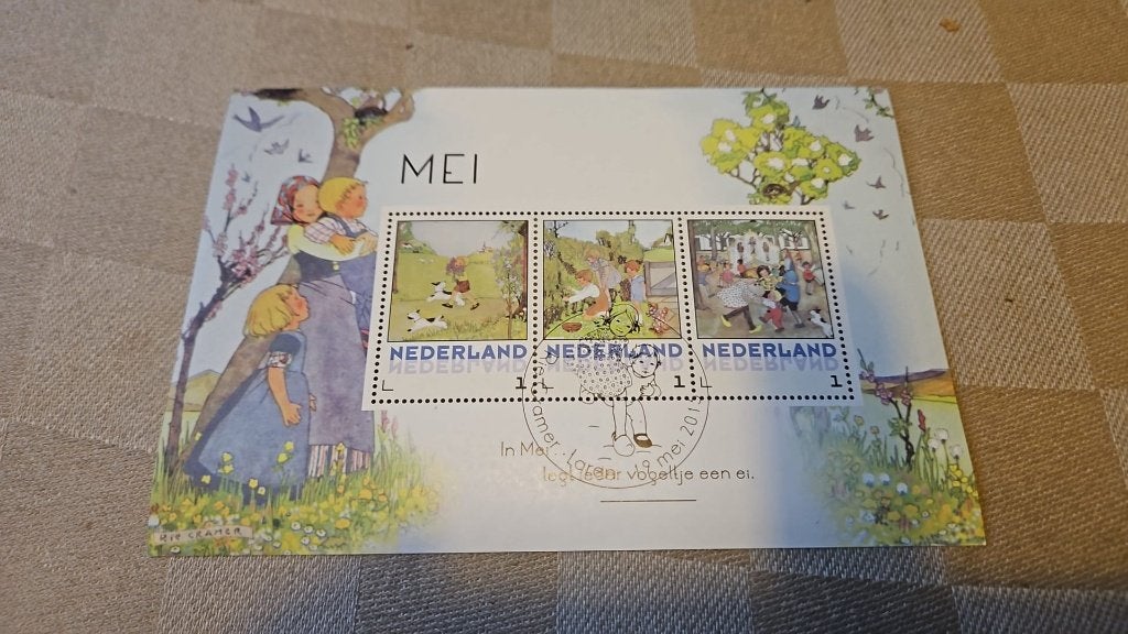 postzegel velletje gestempeld maand Mei, Postzegels en Munten, Ophalen of Verzenden, Na 1940, Gestempeld