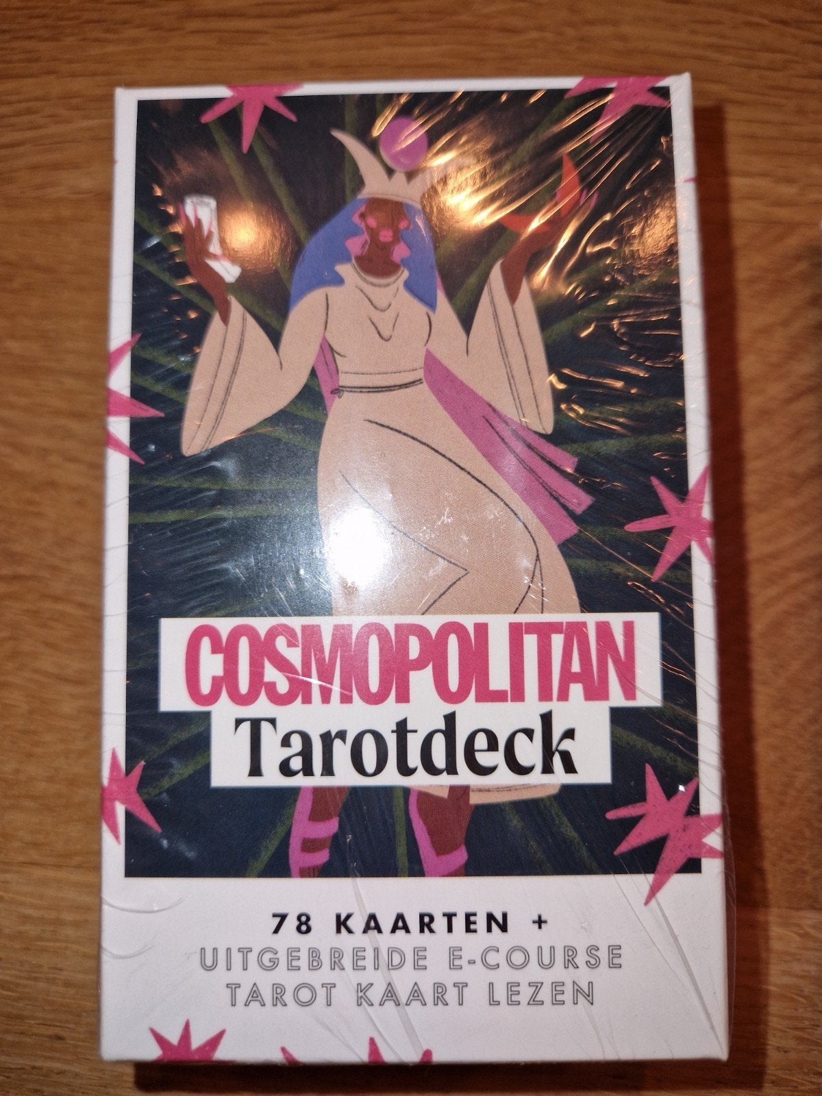 Cosmopolitan Tarotdeck + Stars for Days Astrologie Special, Boeken, Ophalen of Verzenden, Nieuw
