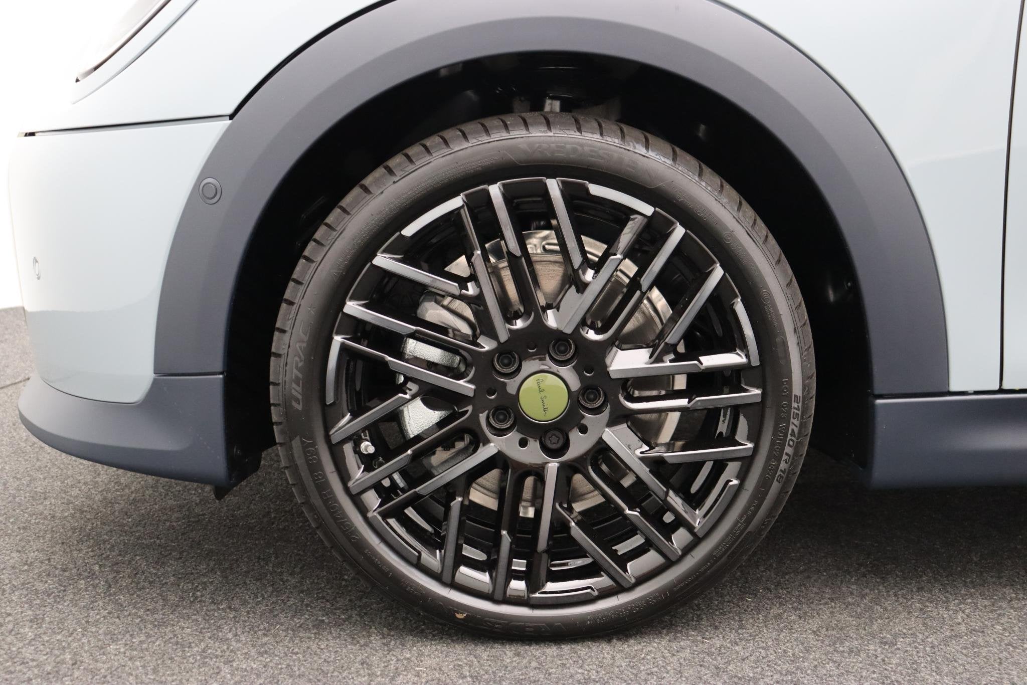 MINI 3-Deurs Cooper C | Paul Smith Edition + Pakket L, Euro 6, 156 pk, 4 stoelen, Leder en Stof