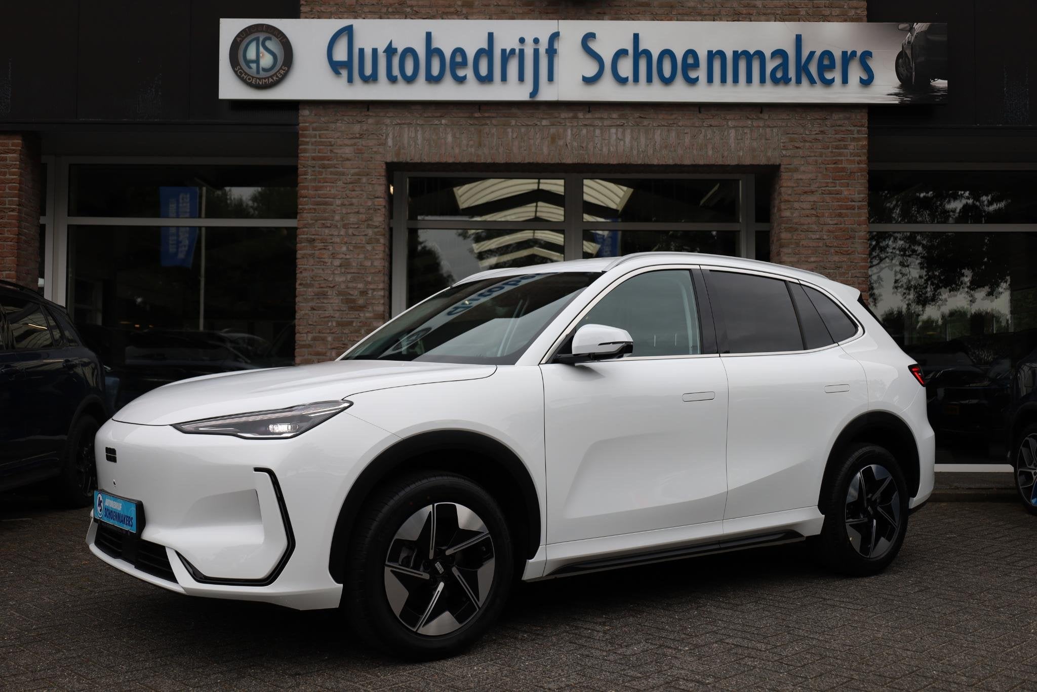 Geely E5 Pro+ 68KWh 470KM-RIJBEREIK NIEUW | 8 JAAR GARANTIE, Auto's, 1741 kg, Zwart, 218 pk, Nieuw