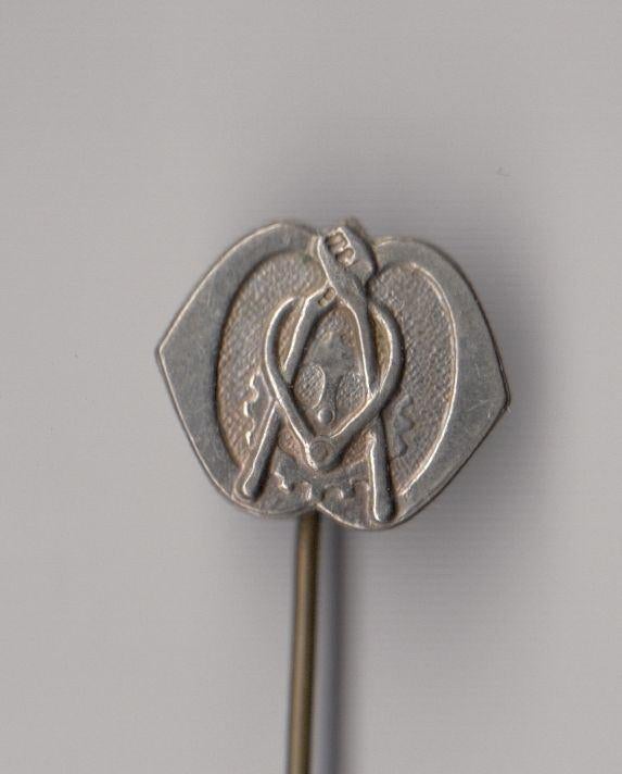 TD Technische Dienst embleem speldje, Verzamelen, Militaria | Algemeen, Niet vindbaar, Niet vindbaar, Nederland, Embleem of Badge