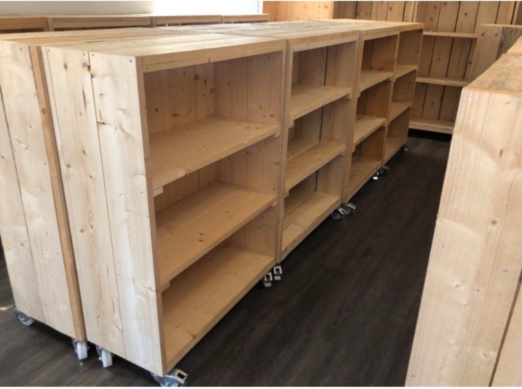 Houten Stelling / Kast | Wielen | Winkel | Magazijn |Partij, Huis en Inrichting, Kasten | Stellingkasten, Outlethal, Zo goed als nieuw
