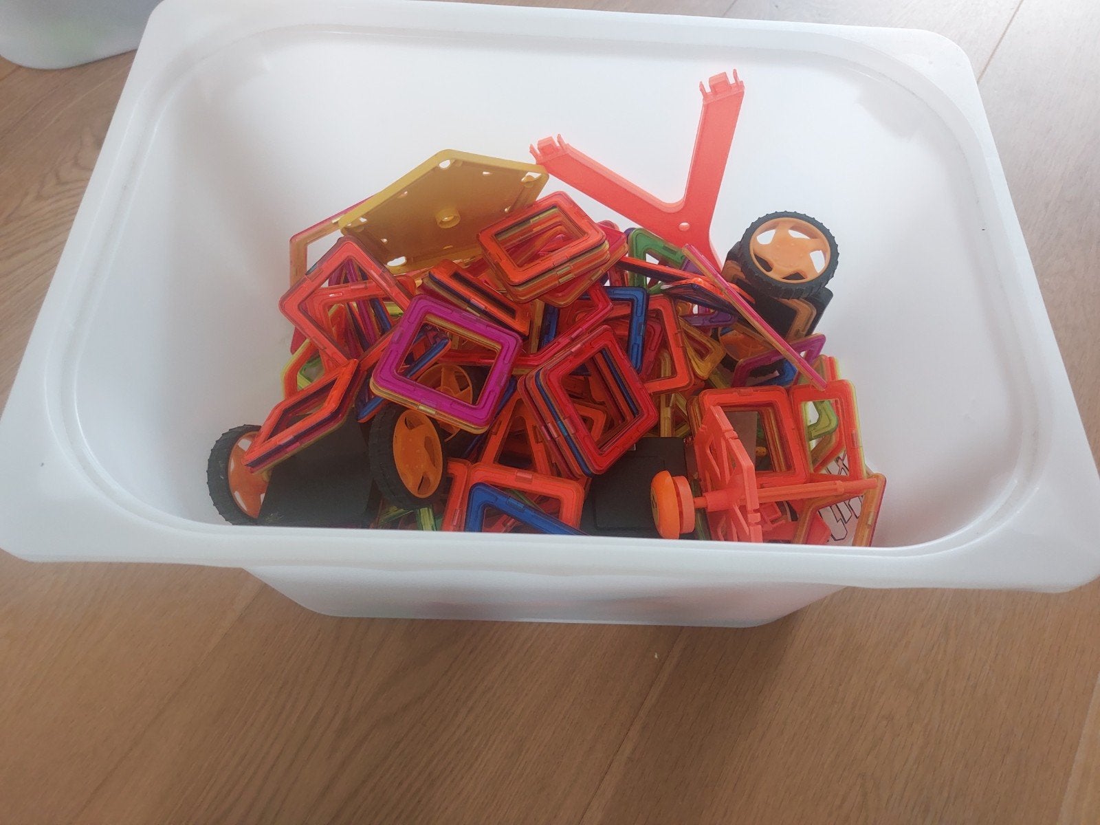 Grote doos met magnetisch constructiespeelgoed, Ophalen of Verzenden, Gebruikt, Overige merken