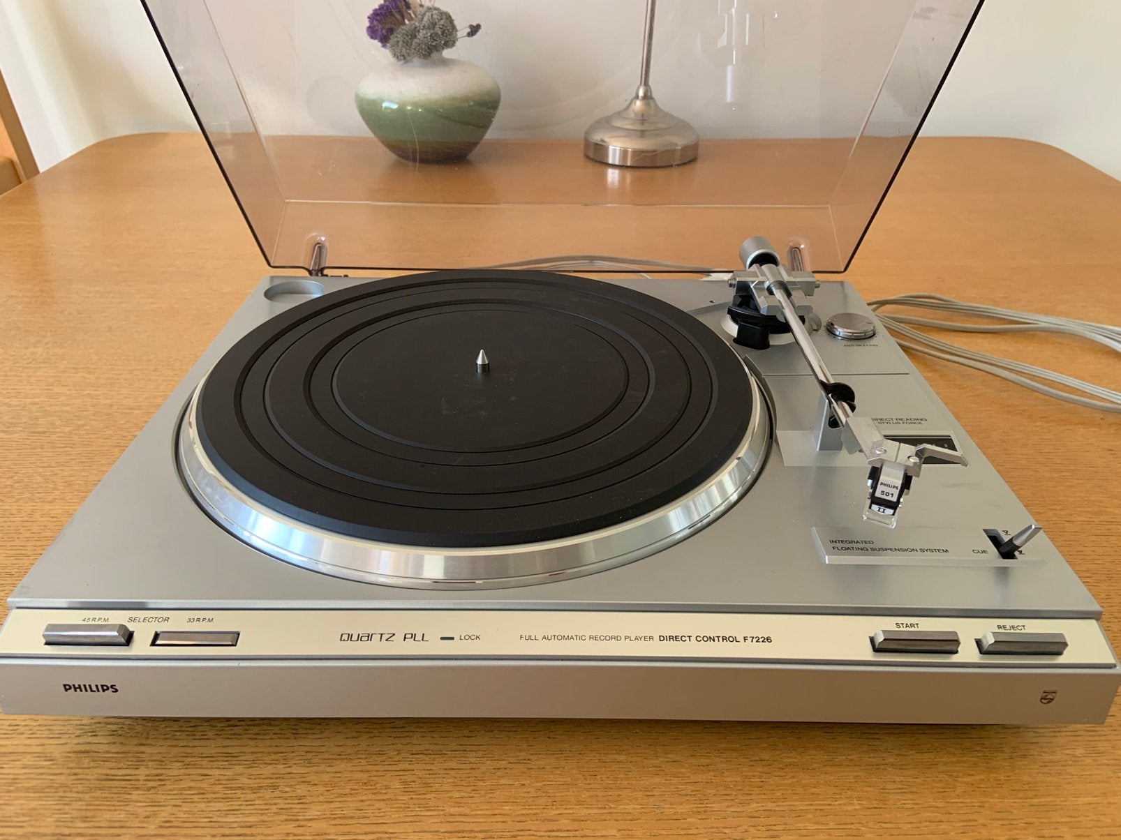 Foto 2 van PHILIPS Quartz PLL Platenspeler F7226