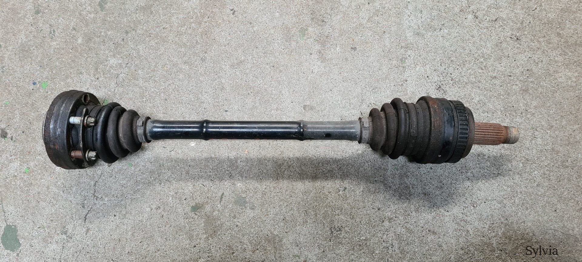 Aandrijfas links BMW 1 / 3 serie E81 E87 E82 E88 E90 E91 E92, Gebruikt, -, -, Ophalen of Verzenden