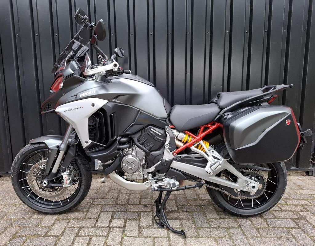 Ducati Multistrada V4 S Travel en Radar, Motoren, Motoren | Ducati, Info@ducati.com, Ducati North Europe B.V., Maanweg 174
2516 AB  Den Haag, NL