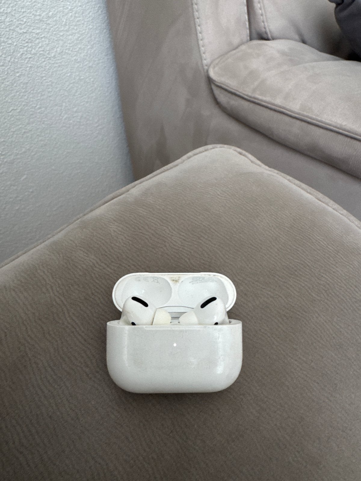 Airpods Pro - Koppelen lukt niet, mogelijk beschadigd, Audio, Tv en Foto, Mp3-spelers | Accessoires | Apple iPod, Ophalen, Niet werkend
