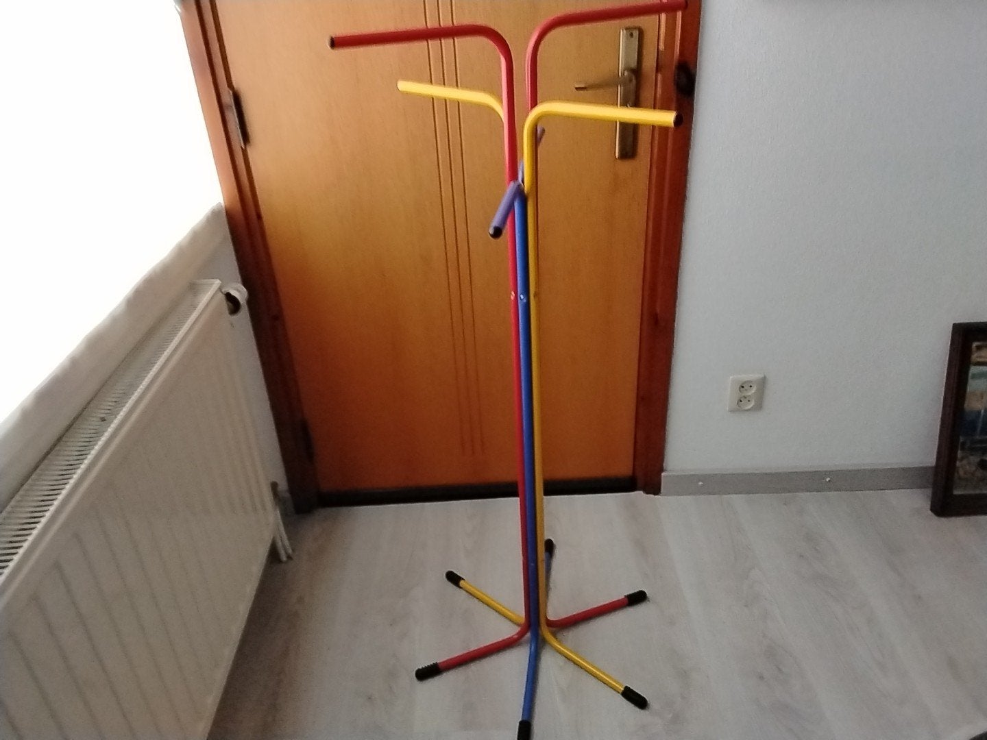Vintage iconische Ikea kapstok, rood, blauw, geel, Zo goed als nieuw, Minder dan 100 cm, Hout, Ophalen