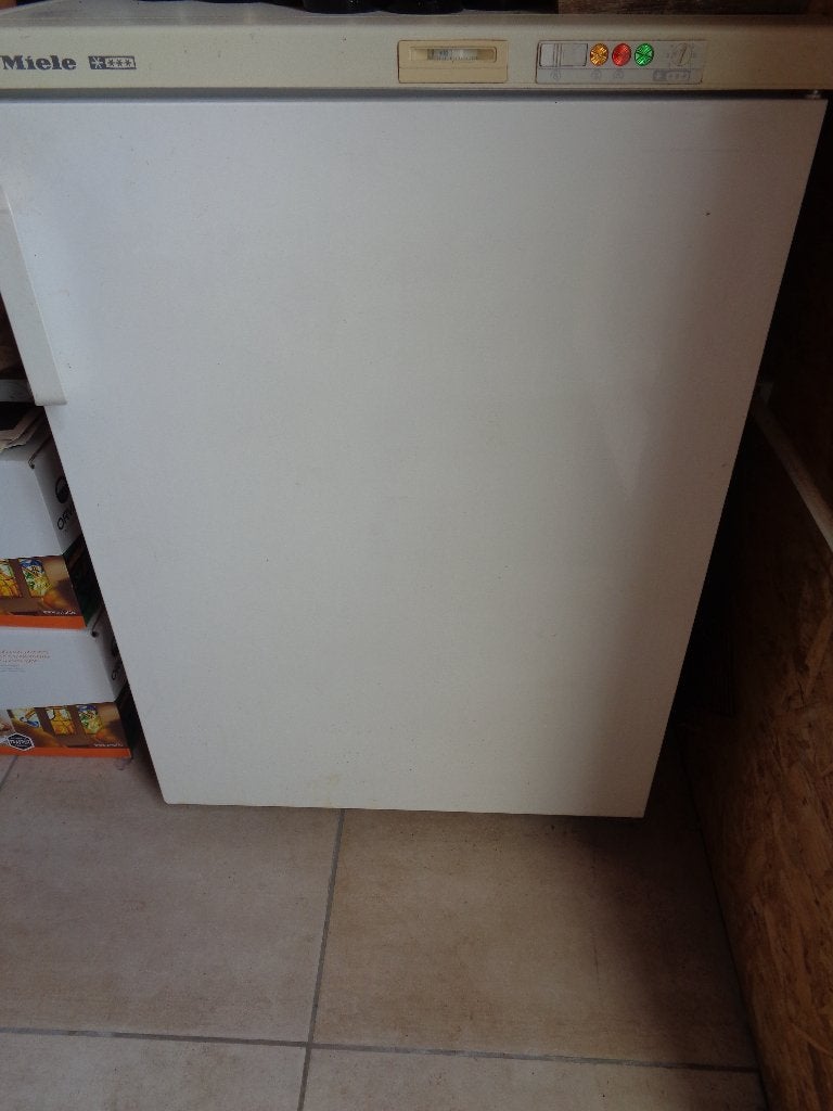 Miele vrieskast tafelmodel, Ophalen, Gebruikt, Minder dan 85 cm, Minder dan 75 liter