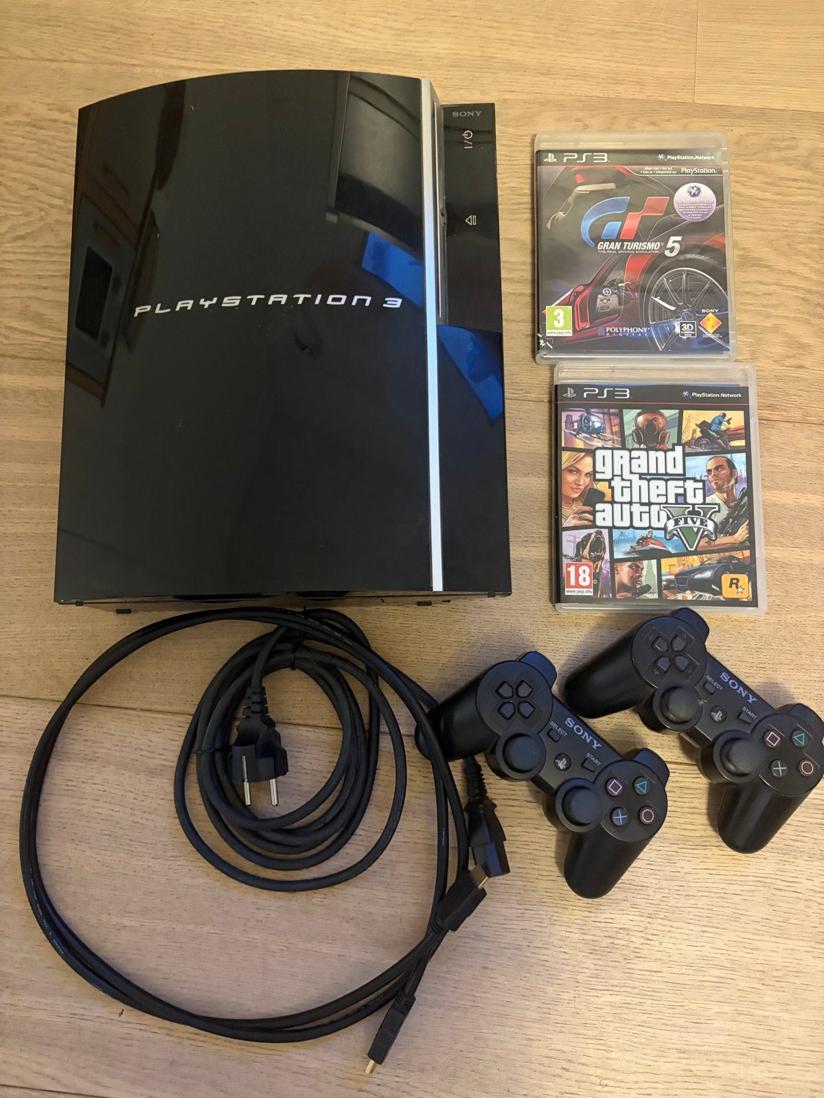 PlayStation 3 Phat met 2 controllers en 2 games, Phat, Met 2 controllers, Gebruikt, Met games