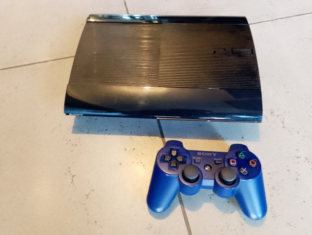 PlayStation 3 Super Slim incl. Kabels en Controller, Gebruikt, Super Slim, Ophalen of Verzenden, 500 GB