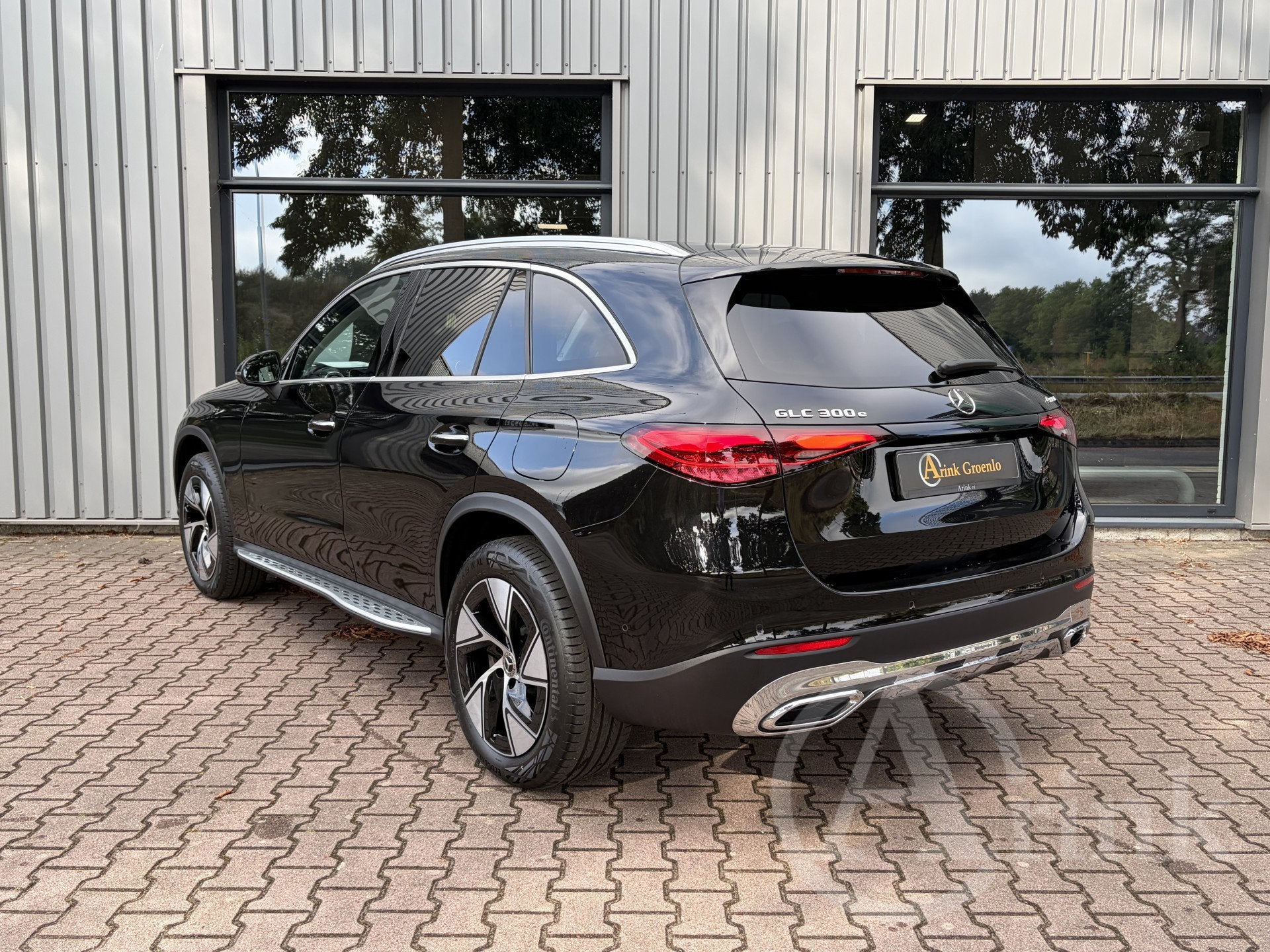 Mercedes-Benz GLC 300e 4MATIC Luxury Line Panoramadak, Rijas, Auto's, Automaat, 12 maanden, Stof, Gebruikt