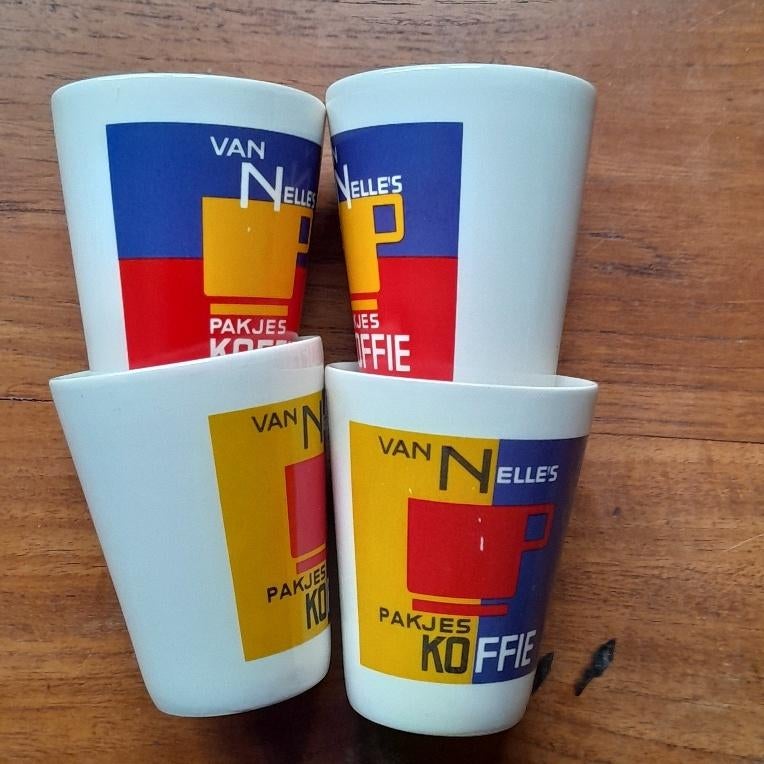 4 bekers Van Nelle, Huis en Inrichting, Keuken | Servies, Gebruikt, Keramiek, Ophalen of Verzenden, Overige stijlen