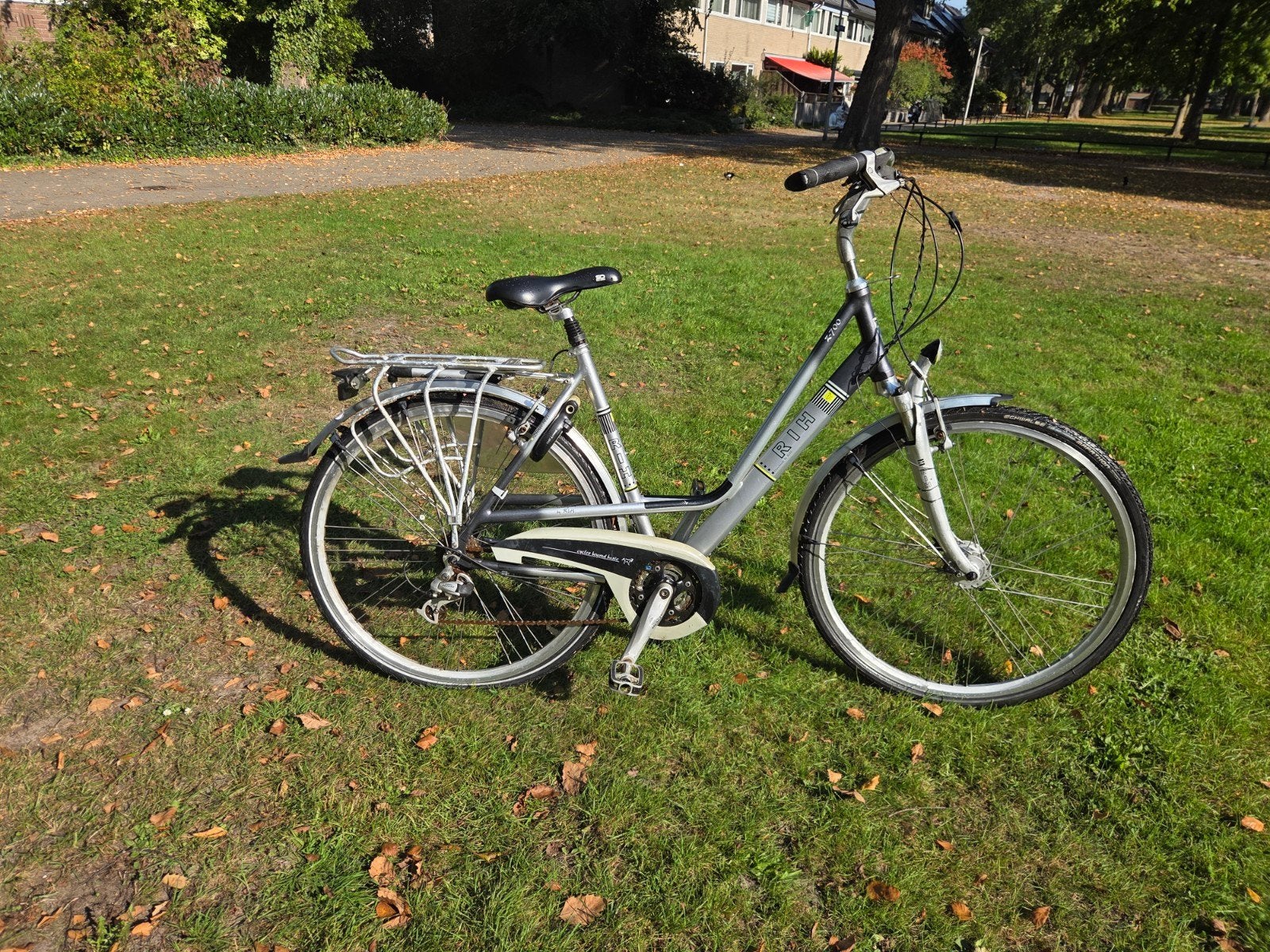 RIH Z 700 Damesfiets 28inch, 21 versnellingen, Naafdynamo, Fietsen en Brommers, Ophalen of Verzenden