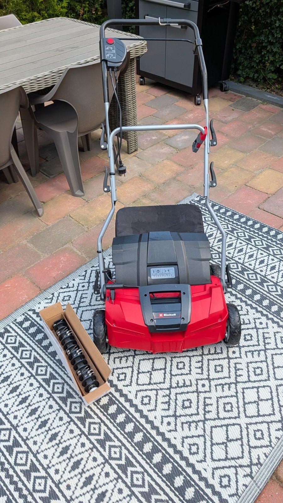 Einhell Elektrische Verticuteermachine en Gazonbeluchter, Ophalen, Zo goed als nieuw, Elektrisch, Einhell