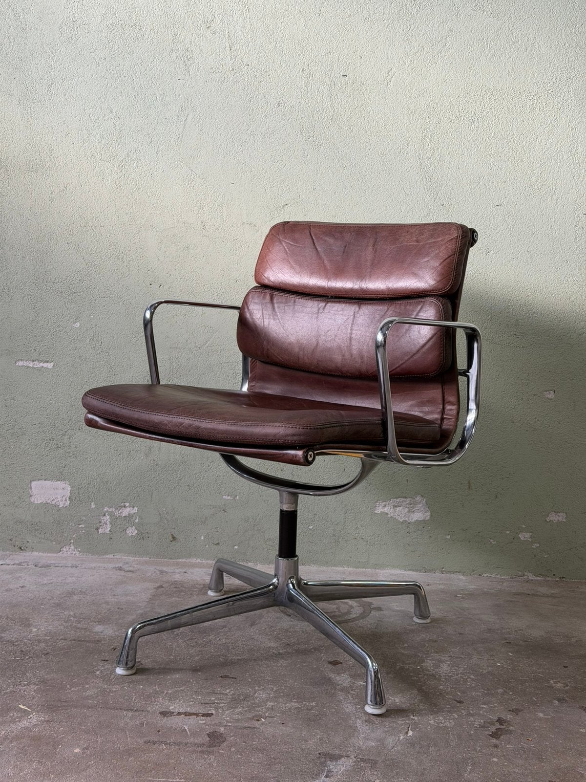 Vitra EA 208 Soft Pad Charles & Ray Eames vintage, Ophalen, Gebruikt, Bruin, Leer