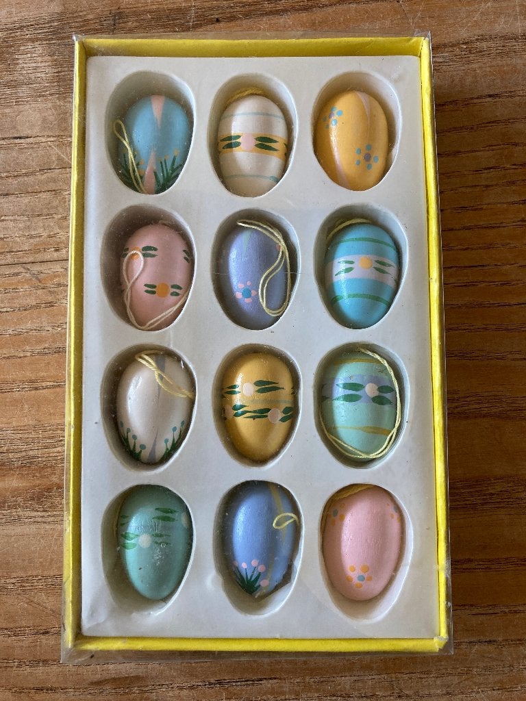 12 Paashangers houten pasen hout hanger paasei eitjes pastel, Ophalen of Verzenden, Zo goed als nieuw