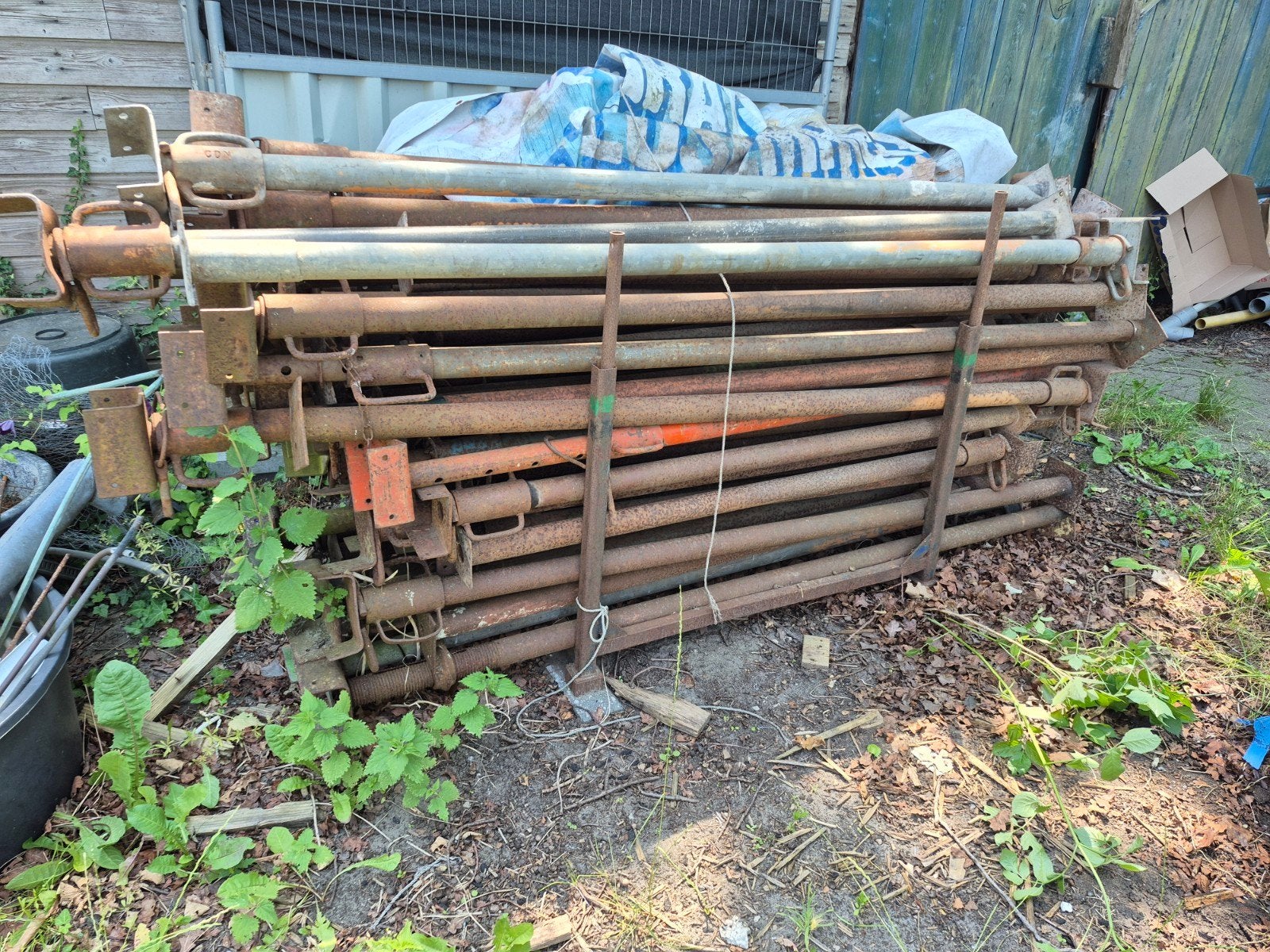 stutten / stempels 65x Staal, 18x gegalvaniseerd, Doe-het-zelf en Verbouw, Ophalen, Gebruikt, Overige typen, 2 tot 5 meter