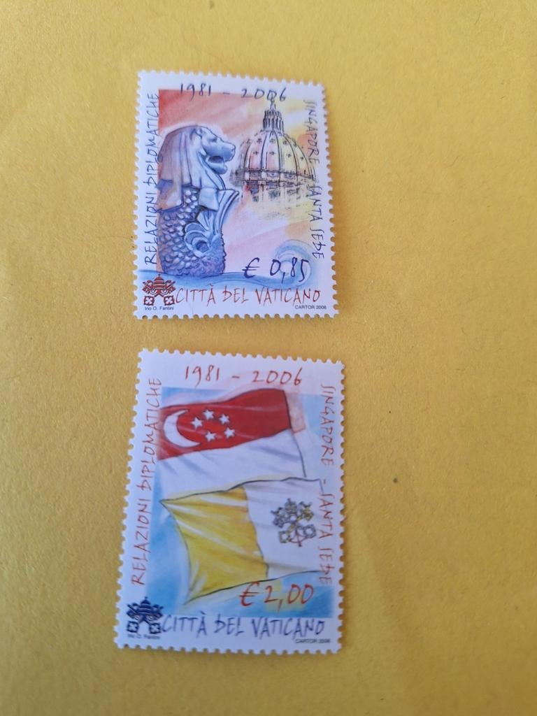 Vaticaanstad: mi. 1569/70. Heilige stoel en Singapore., Ophalen of Verzenden, Overige landen, Postfris