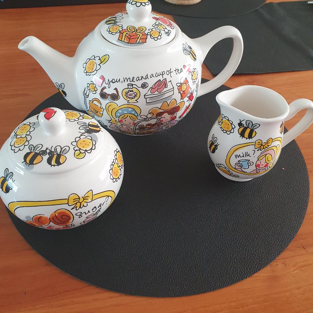 Blond Amsterdam theepot met bijpassende suikerpot en melkkan, Blond Amsterdam, Overige typen, Ophalen of Verzenden, Zo goed als nieuw