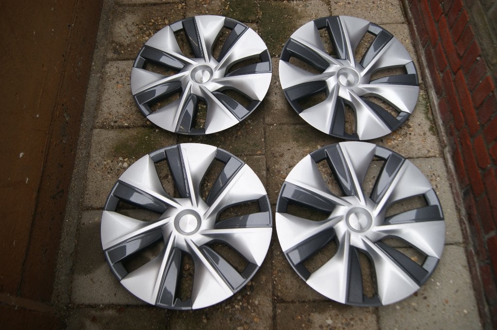 Set van 4 originele wieldoppen Tesla model Y 19 inch, Auto diversen, Ophalen of Verzenden, Zo goed als nieuw