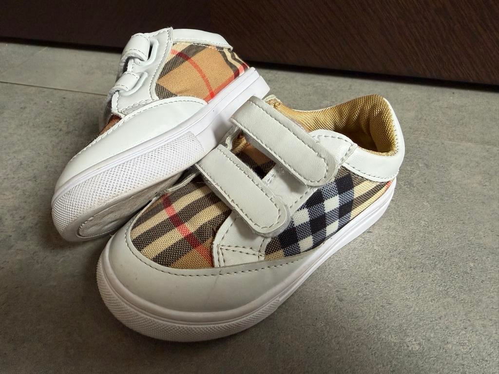 Burberry Sneakers maat 25, Kinderen en Baby's, Gebruikt, Jongen of Meisje, Schoenen, Ophalen of Verzenden