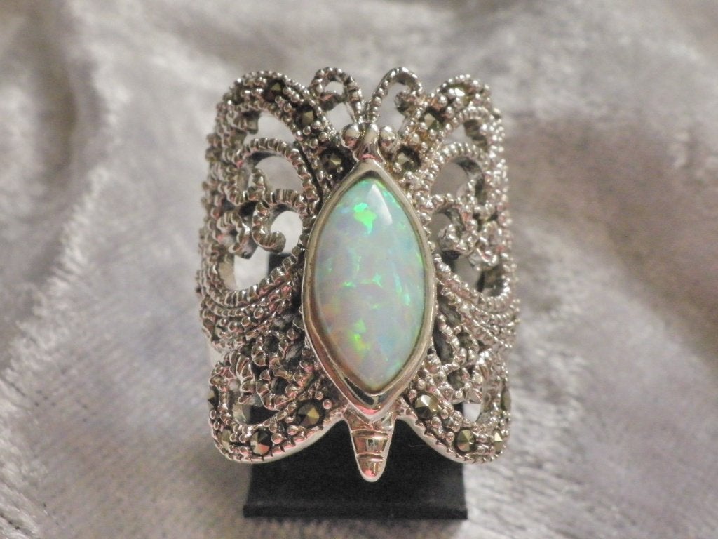 Prachtige Zilveren Ring met Opaal en Markasietjes - Vlinder, Verzenden, Zilver, Ring, Met edelsteen