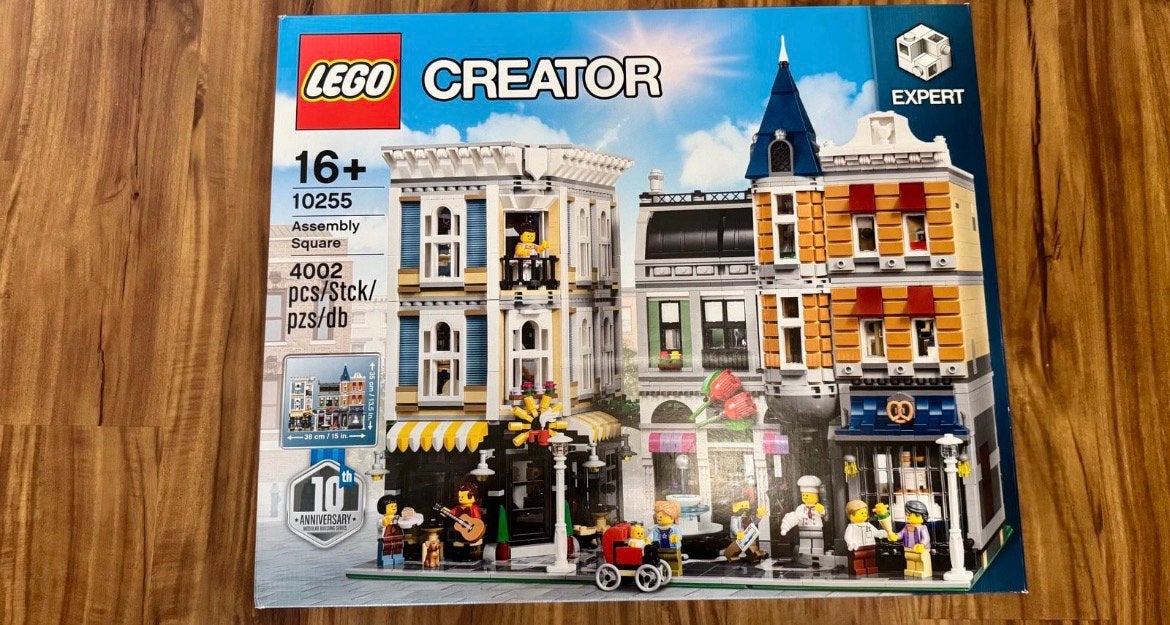 LEGO 10255 Assembly Square Nieuw & Geseald, Ophalen of Verzenden, Nieuw