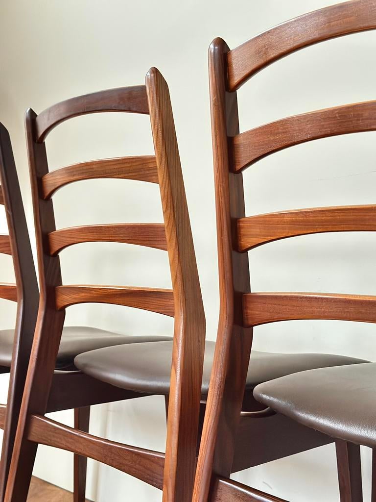 Vintage stoelen set 4 teak hout Deens jaren 50/60/70, Ophalen, Zo goed als nieuw, Bruin, Hout