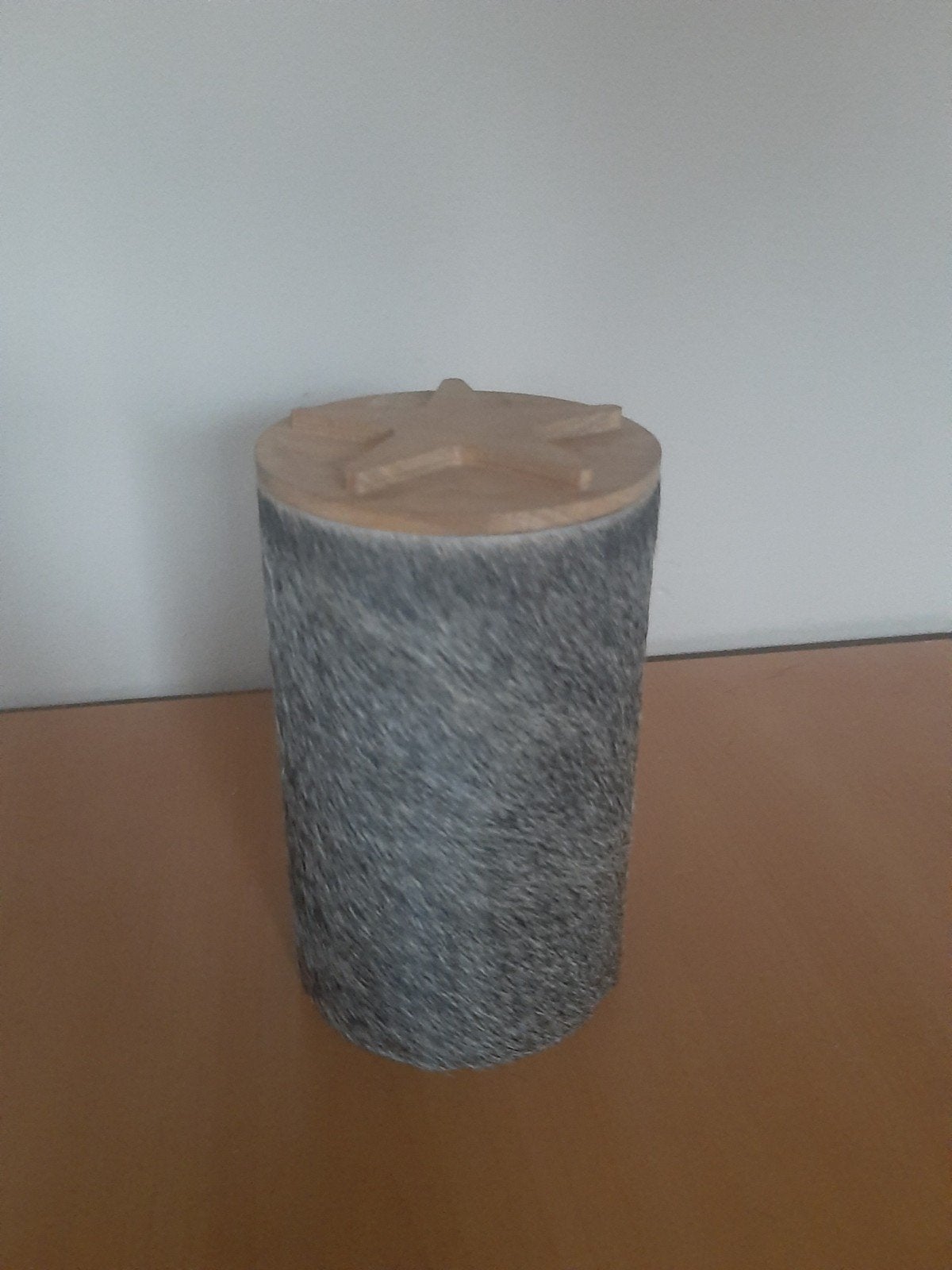 Koeienhuid Voorraadpot met Ster Deksel - 17cm, Huis en Inrichting, Nieuw, Ophalen of Verzenden, Landelijk, Natuurlijk materiaal